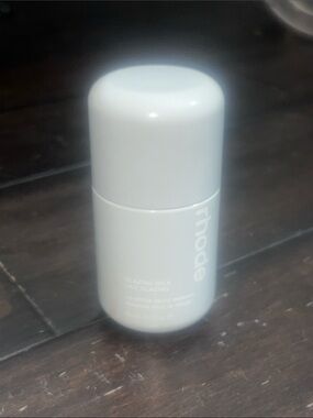 RHODE Glazing Milk Matte Highlighter — White
